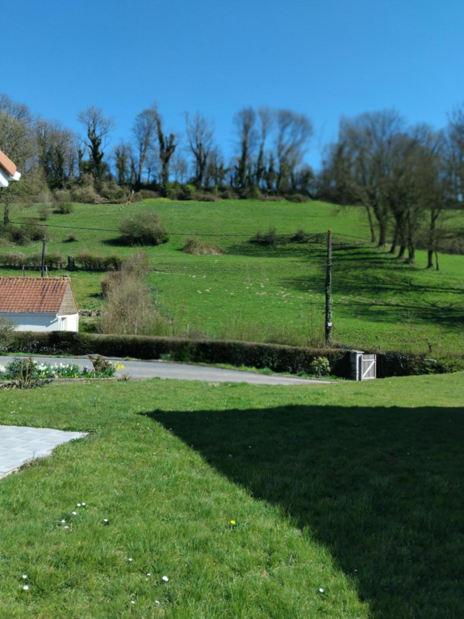 Gite De La Souche Avec Jacuzzi Doudeauville Exterior foto